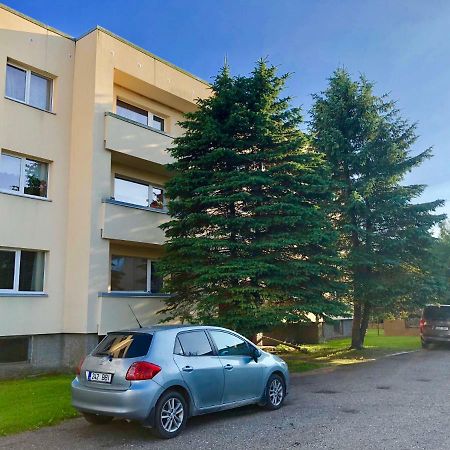 Wind Rose Apartment Kuressaare Buitenkant foto